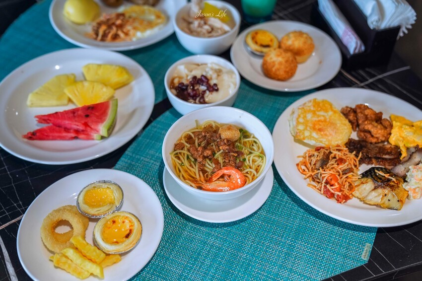 【嘉義西區｜住宿】新悦花園酒店。嘉義親子飯店推薦，寵物友善設有寵物旅館，多種親子設施，早餐有火雞肉飯