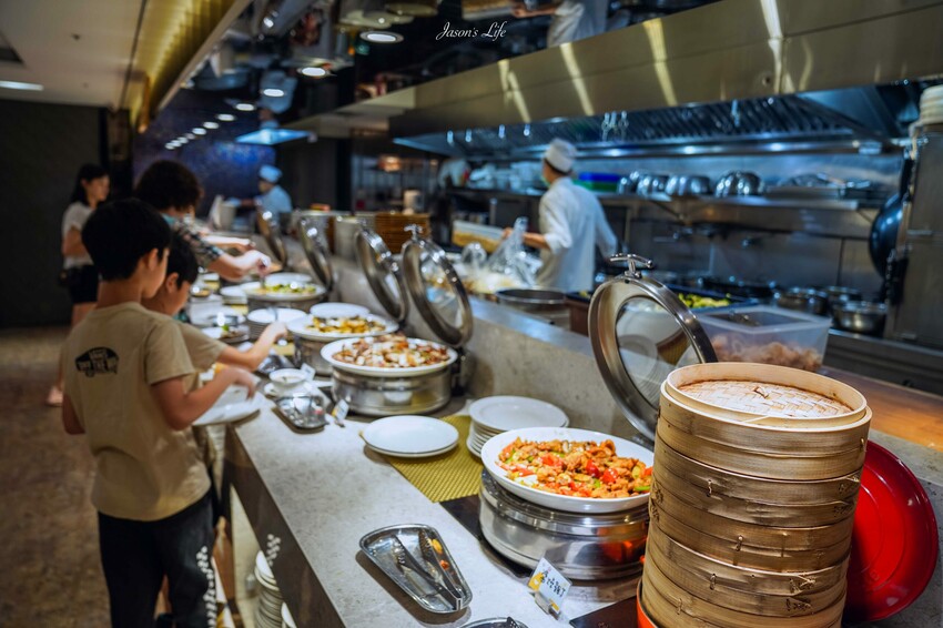 【嘉義西區｜住宿】新悦花園酒店。嘉義親子飯店推薦，寵物友善設有寵物旅館，多種親子設施，早餐有火雞肉飯