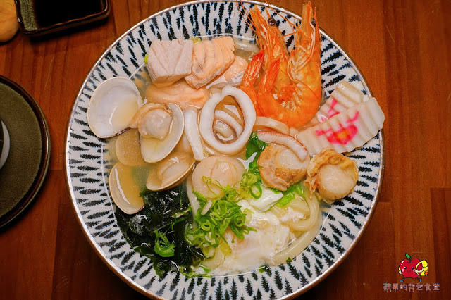 [壽司 丼飯] 新竹 賞壽司 - 充滿起司奶香又帶芥末味的龍蝦舞Pizza壽司 桑脆山藥搭配明太子鮭魚卵 入口即化的鮮嫩比目魚鰭邊肉