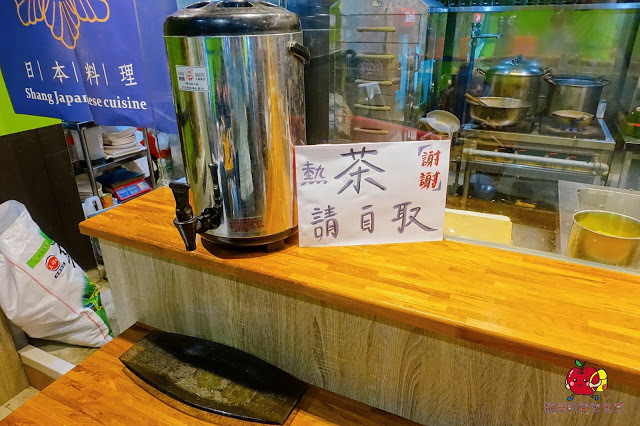 [壽司 丼飯] 新竹 賞壽司 - 充滿起司奶香又帶芥末味的龍蝦舞Pizza壽司 桑脆山藥搭配明太子鮭魚卵 入口即化的鮮嫩比目魚鰭邊肉