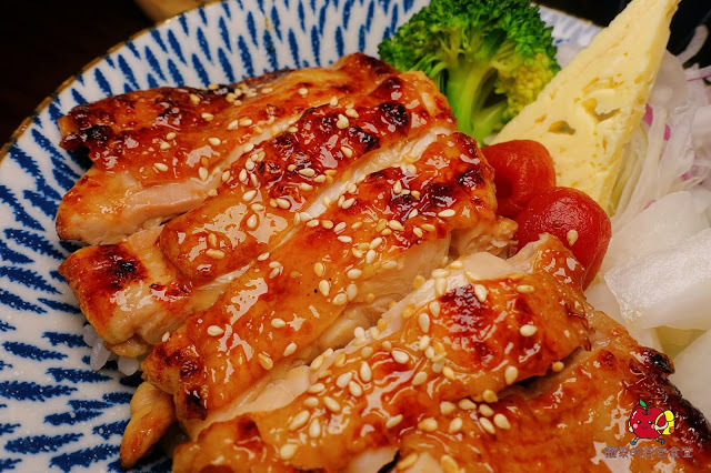 [壽司 丼飯] 新竹 賞壽司 - 充滿起司奶香又帶芥末味的龍蝦舞Pizza壽司 桑脆山藥搭配明太子鮭魚卵 入口即化的鮮嫩比目魚鰭邊肉