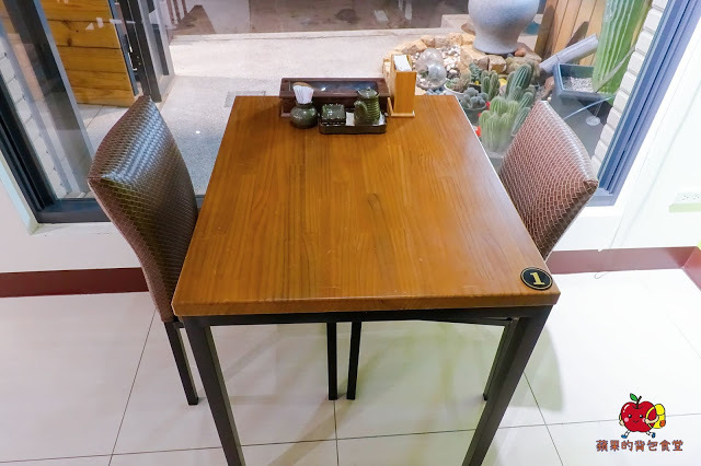 [壽司 丼飯] 新竹 賞壽司 - 充滿起司奶香又帶芥末味的龍蝦舞Pizza壽司 桑脆山藥搭配明太子鮭魚卵 入口即化的鮮嫩比目魚鰭邊肉