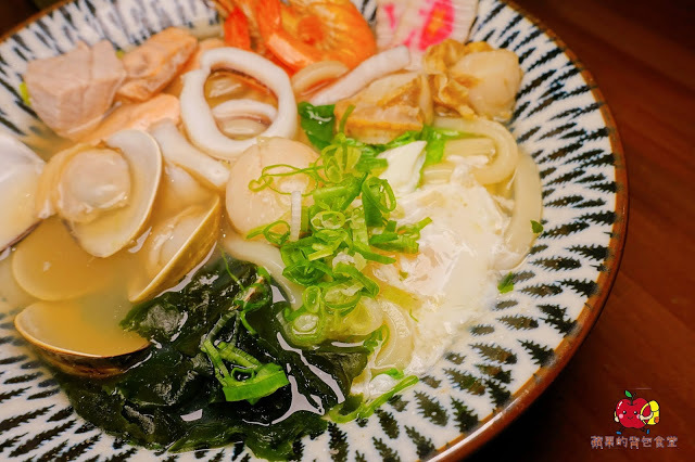 [壽司 丼飯] 新竹 賞壽司 - 充滿起司奶香又帶芥末味的龍蝦舞Pizza壽司 桑脆山藥搭配明太子鮭魚卵 入口即化的鮮嫩比目魚鰭邊肉