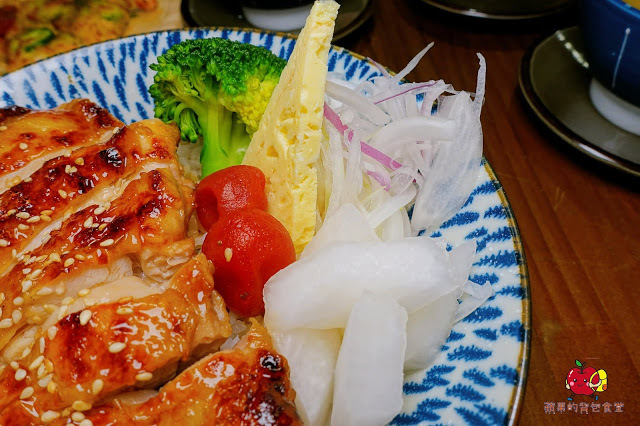 [壽司 丼飯] 新竹 賞壽司 - 充滿起司奶香又帶芥末味的龍蝦舞Pizza壽司 桑脆山藥搭配明太子鮭魚卵 入口即化的鮮嫩比目魚鰭邊肉