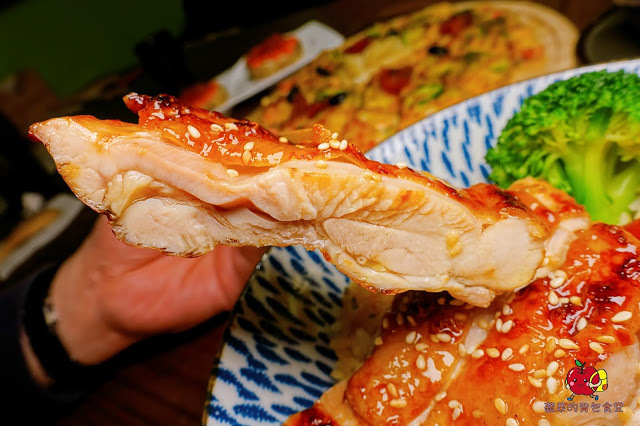 [壽司 丼飯] 新竹 賞壽司 - 充滿起司奶香又帶芥末味的龍蝦舞Pizza壽司 桑脆山藥搭配明太子鮭魚卵 入口即化的鮮嫩比目魚鰭邊肉