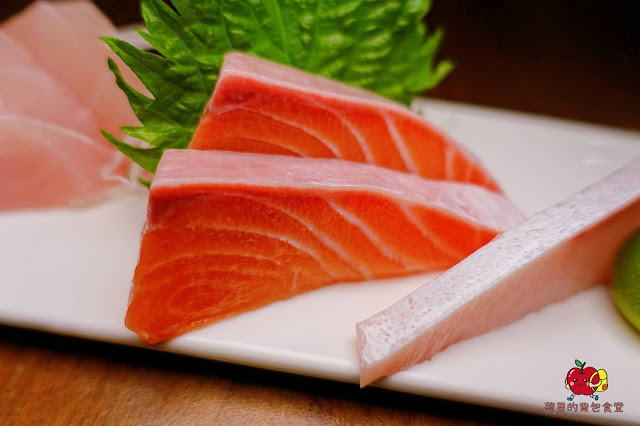 [壽司 丼飯] 新竹 賞壽司 - 充滿起司奶香又帶芥末味的龍蝦舞Pizza壽司 桑脆山藥搭配明太子鮭魚卵 入口即化的鮮嫩比目魚鰭邊肉