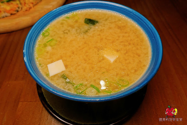 [壽司 丼飯] 新竹 賞壽司 - 充滿起司奶香又帶芥末味的龍蝦舞Pizza壽司 桑脆山藥搭配明太子鮭魚卵 入口即化的鮮嫩比目魚鰭邊肉