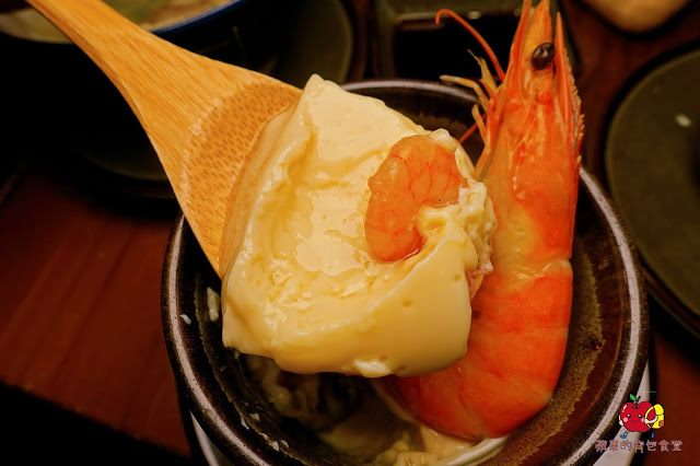 [壽司 丼飯] 新竹 賞壽司 - 充滿起司奶香又帶芥末味的龍蝦舞Pizza壽司 桑脆山藥搭配明太子鮭魚卵 入口即化的鮮嫩比目魚鰭邊肉