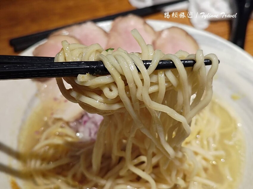 捷運公館站拉麵吃到飽！墨洋拉麵無限加麵吃到飽，激推干貝系 黑松露口味。