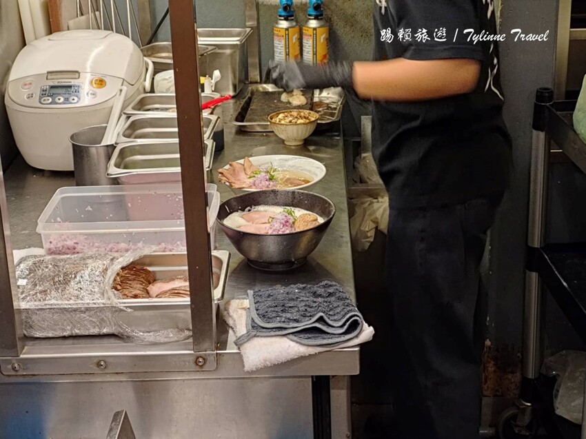 捷運公館站拉麵吃到飽！墨洋拉麵無限加麵吃到飽，激推干貝系 黑松露口味。