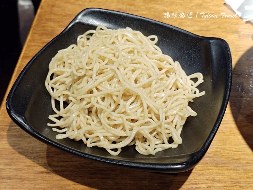 捷運公館站拉麵吃到飽！墨洋拉麵無限加麵吃到飽，激推干貝系 黑松露口味。