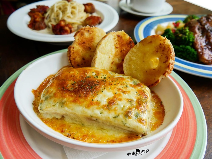 公館咖啡廳》Cafe Bastille台大●咖啡廳入夜更熱鬧!台大咖啡廳搖身一變小餐酒館 有包廂不限時台大咖啡廳好去處 - 軟西，遊記