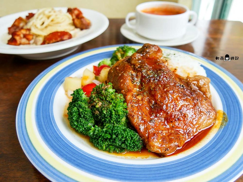 公館咖啡廳》Cafe Bastille台大●咖啡廳入夜更熱鬧!台大咖啡廳搖身一變小餐酒館 有包廂不限時台大咖啡廳好去處 - 軟西，遊記