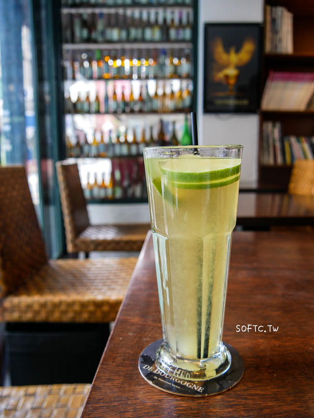 公館咖啡廳》Cafe Bastille台大●咖啡廳入夜更熱鬧!台大咖啡廳搖身一變小餐酒館 有包廂不限時台大咖啡廳好去處 - 軟西，遊記