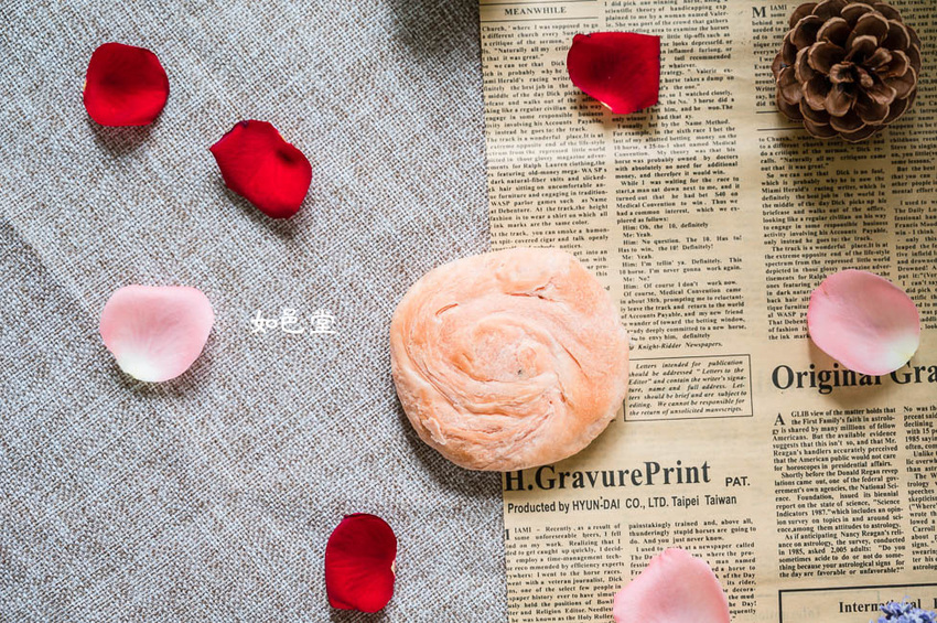 ｜台中伴手禮｜如邑堂餅家，榮獲五屆太陽餅比賽全國冠軍，夢幻少女系玫瑰太陽餅、舞Ｑ燒、夏威夷豆塔等，多種顛覆傳統的中式糕餅 - Hallo！Im 婷兒