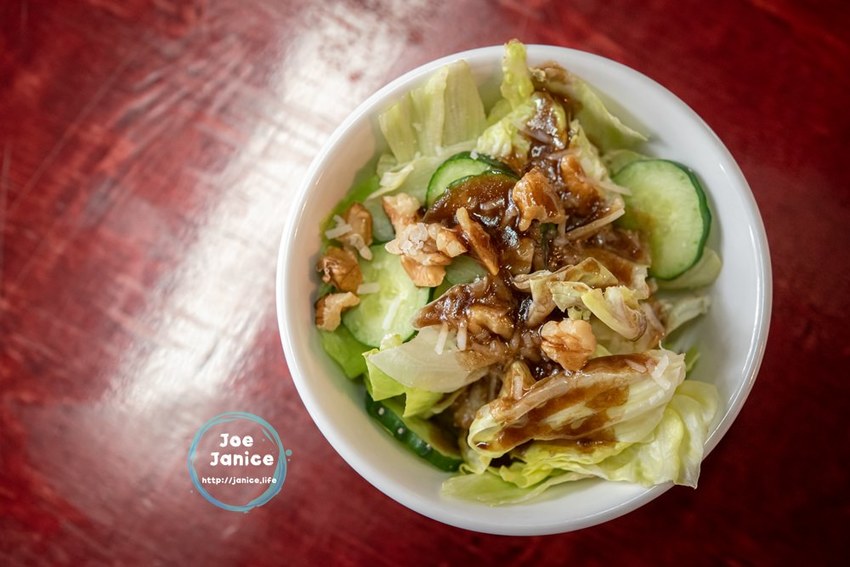 大溪最道地德國菜【德意的店】外酥內嫩豬腳｜超大份豬肋排｜多汁彈牙德國香腸 – 潔妮食旅生活