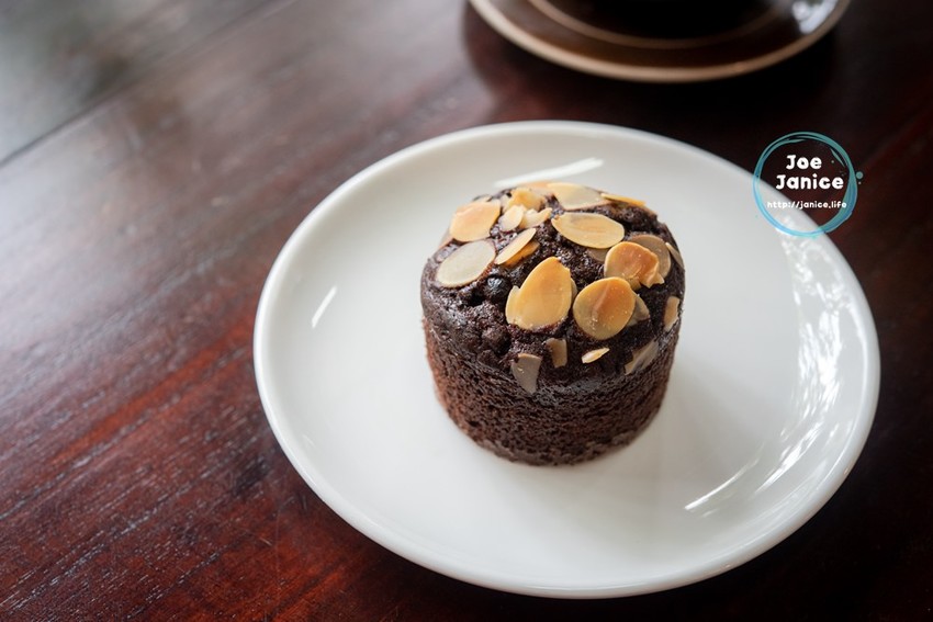 大溪最道地德國菜【德意的店】外酥內嫩豬腳｜超大份豬肋排｜多汁彈牙德國香腸 – 潔妮食旅生活