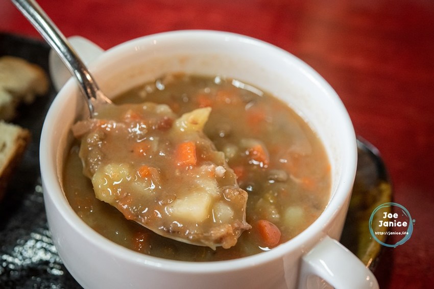 大溪最道地德國菜【德意的店】外酥內嫩豬腳｜超大份豬肋排｜多汁彈牙德國香腸 – 潔妮食旅生活