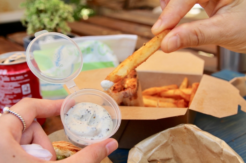 金門美食推薦 狗窩餐車 義式街頭小吃 帕尼尼三明治 在地人才找得到的秘密基地 打卡餐車超chill