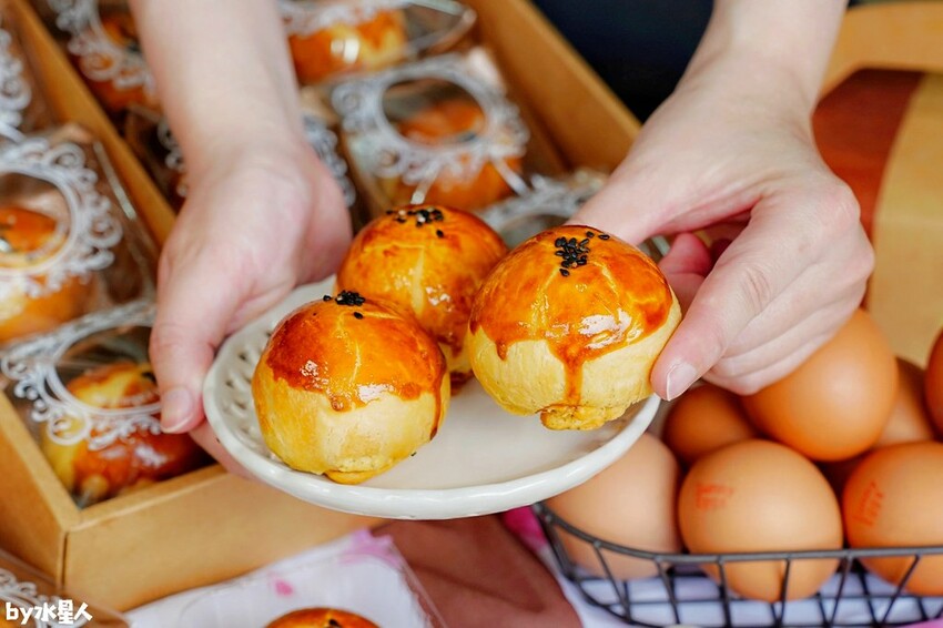 大里蛋黃酥