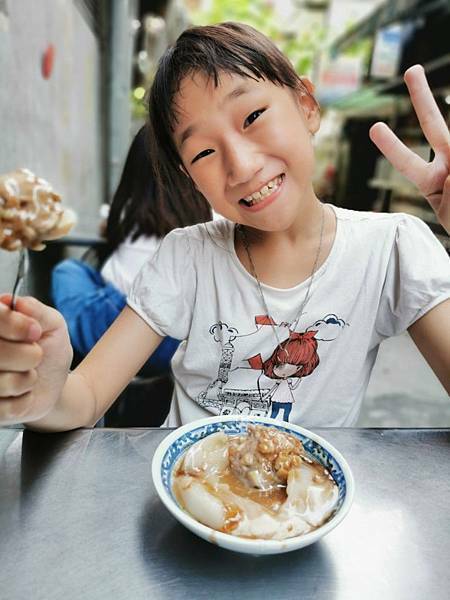 (雲林/斗六)吳記肉圓—火車站前西市場巷弄內的傳統美味值得品嚐 - COCO享天下(隆爸妤媽愛白白)