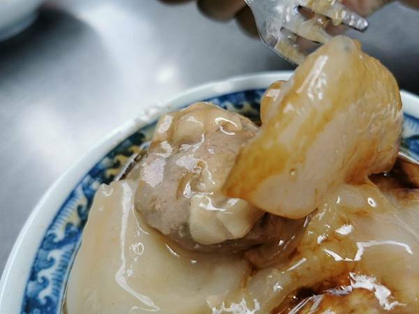 (雲林/斗六)吳記肉圓—火車站前西市場巷弄內的傳統美味值得品嚐 - COCO享天下(隆爸妤媽愛白白)