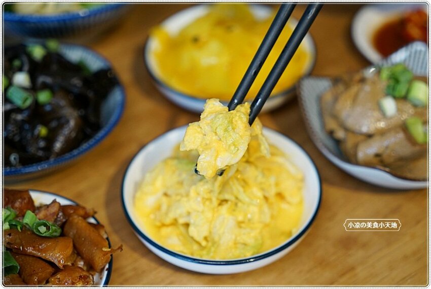 麵容餃好║在地人氣復古文青麵館只要銅板價！時光機帶你吃，國宴粄條、傳統麵食、現包手工水餃、小菜，愛麵族必收！