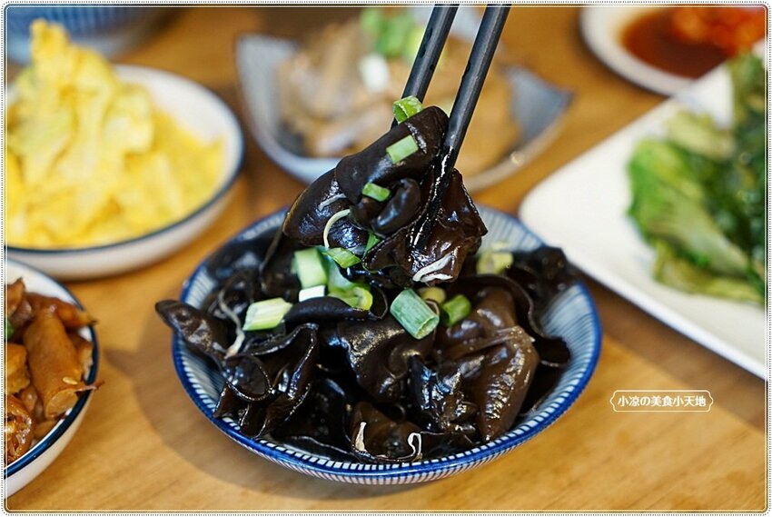 麵容餃好║在地人氣復古文青麵館只要銅板價！時光機帶你吃，國宴粄條、傳統麵食、現包手工水餃、小菜，愛麵族必收！