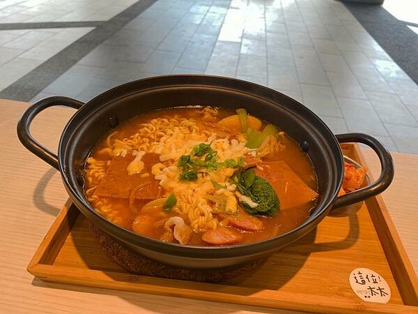 LINE_ALBUM_2022618 _1_220618_2