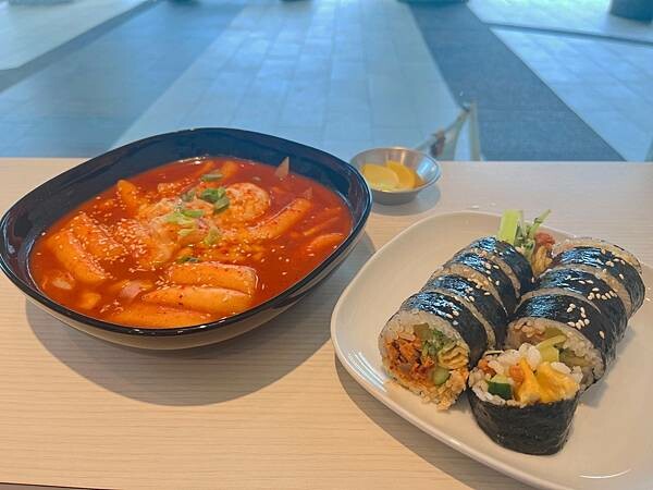 LINE_ALBUM_2022618 _1_220618_1