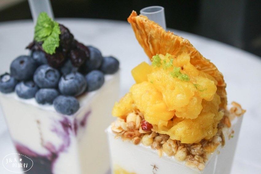 加入天然膠原蛋白的牛乳冰,有著細緻宛若奶昔般的口感,香濃爽口。Ootoro Milk 大とろ牛乳 @J&A的旅行 加入天然膠原蛋白的牛乳冰,有著細緻宛若奶昔般的口感,香濃爽口。Ootoro Milk 大とろ牛乳 @J&A的旅行