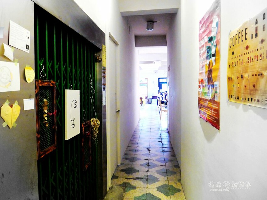 桃園市中壢區【理性&感性cafe】超萌療癒立體拉花&加價可指定圖案│咖哩飯/咖啡/甜點/下午茶 - 德妹看新世界