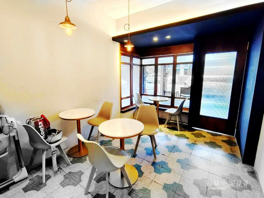 桃園市中壢區【理性&感性cafe】超萌療癒立體拉花&加價可指定圖案│咖哩飯/咖啡/甜點/下午茶 - 德妹看新世界