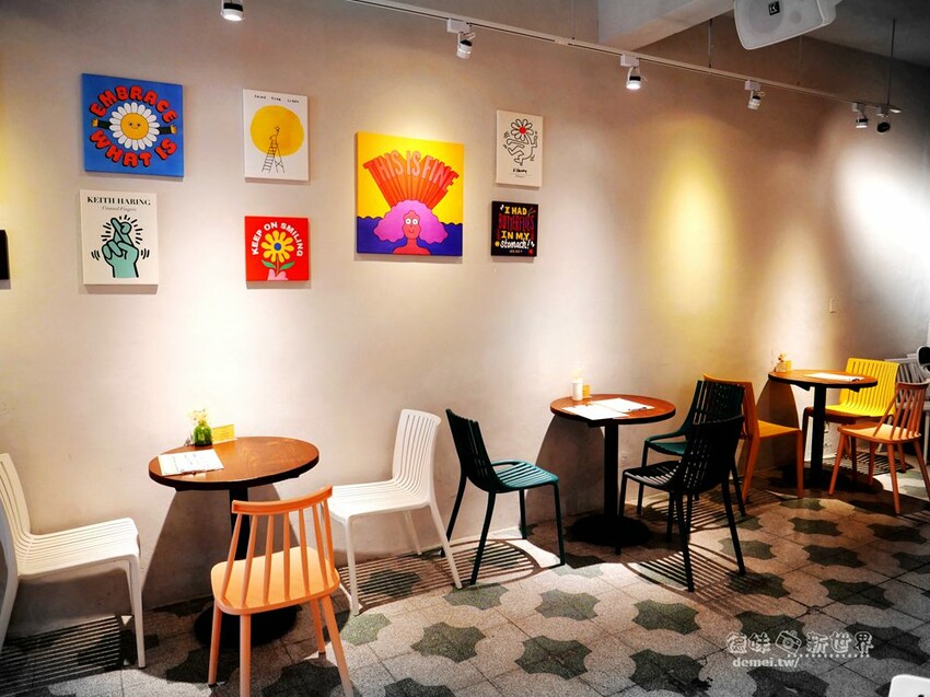 桃園市中壢區【理性&感性cafe】超萌療癒立體拉花&加價可指定圖案│咖哩飯/咖啡/甜點/下午茶 - 德妹看新世界