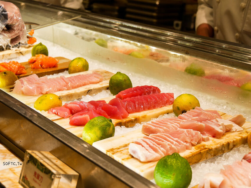 台中吃到飽推薦》林酒店森林百匯●大口吃龍蝦! 超人氣椒鹽天使蝦&波士頓龍蝦湯吃到飽 海鮮控必吃吃到飽