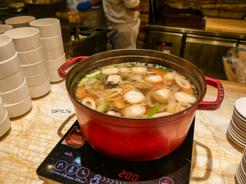 台中吃到飽推薦》林酒店森林百匯●大口吃龍蝦! 超人氣椒鹽天使蝦&波士頓龍蝦湯吃到飽 海鮮控必吃吃到飽