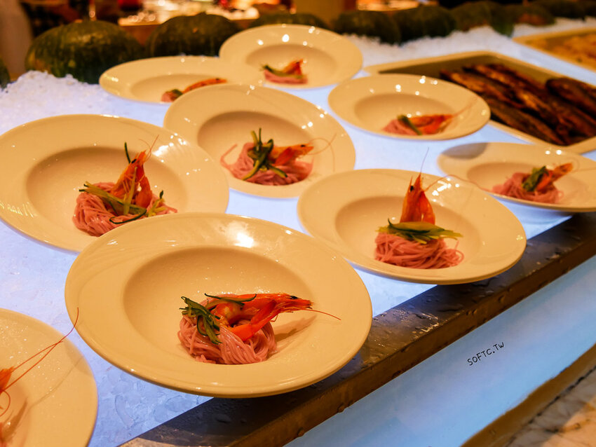 台中吃到飽推薦》林酒店森林百匯●大口吃龍蝦! 超人氣椒鹽天使蝦&波士頓龍蝦湯吃到飽 海鮮控必吃吃到飽