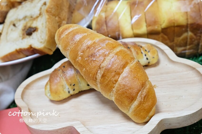 台中生吐司暘光田麥超搶手,最新波士頓派厚厚奶油香而不膩,強烈建議一定要預定 - 棉花糖的天空