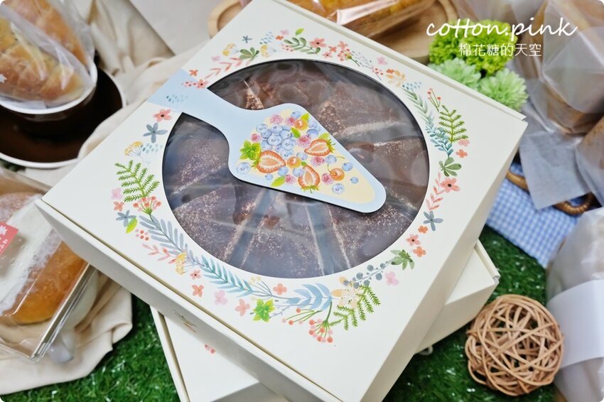 台中生吐司暘光田麥超搶手,最新波士頓派厚厚奶油香而不膩,強烈建議一定要預定 - 棉花糖的天空