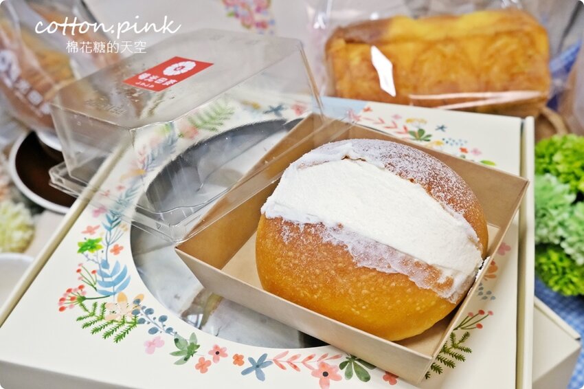 台中生吐司暘光田麥超搶手,最新波士頓派厚厚奶油香而不膩,強烈建議一定要預定 - 棉花糖的天空