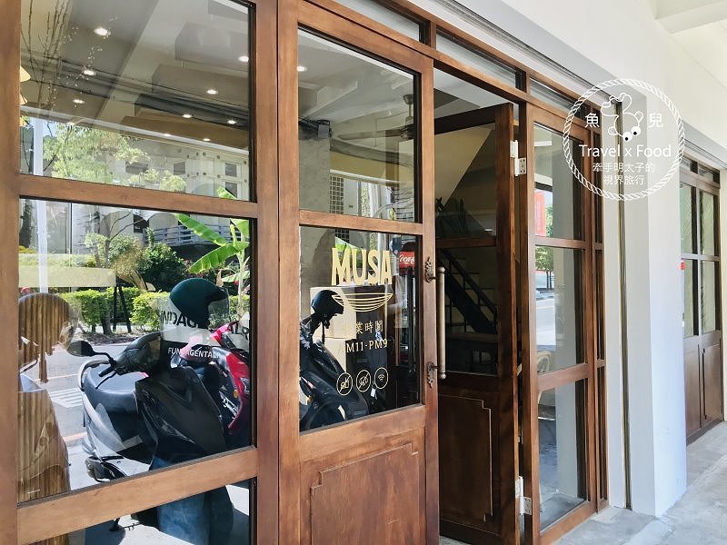 泰國傳統水上美食：MUSA 泰國船麵，價格親民，中泰混血黑湯打遍天下無敵手！ @魚兒 x 牽手明太子的「視」界旅行