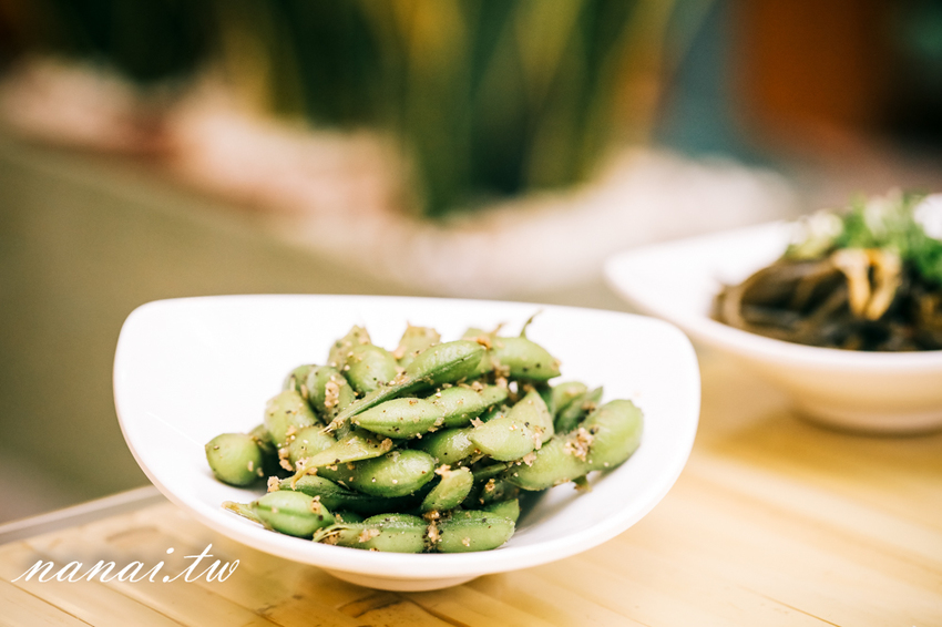 員林 百川通食舖。招牌五鮮湯麵超浮誇，泰式臭豆腐 外酥脆 咬下噴汁 - Nana愛旅行札記