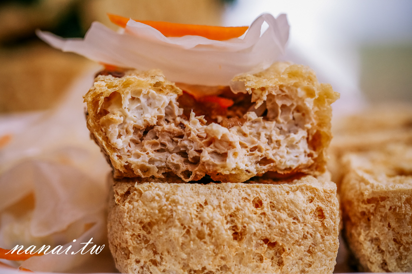 員林 百川通食舖。招牌五鮮湯麵超浮誇，泰式臭豆腐 外酥脆 咬下噴汁 - Nana愛旅行札記