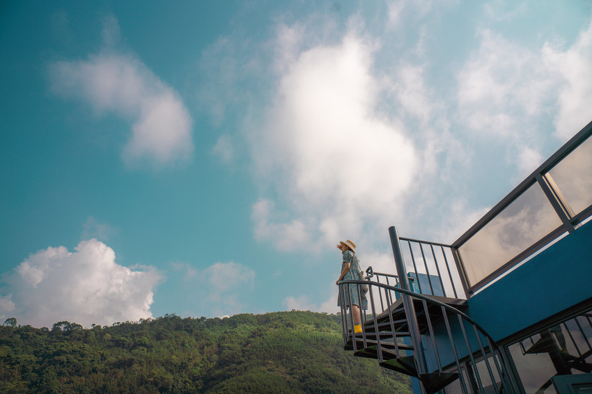 金針花季秘境|新竹景觀餐廳。新竹景點尖石山中 魔法女巫餐廳