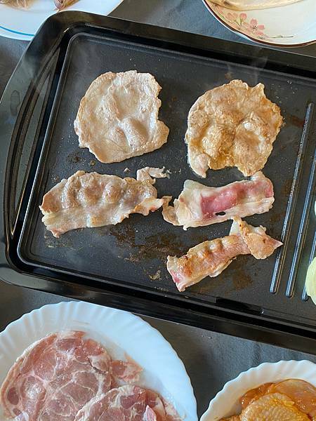 就是愛海鮮-烤肉組合🌟宅配美食🌟只要有電烤盤、氣炸鍋或瓦斯爐平底鍋🌟享受在家烤肉的樂趣🌟