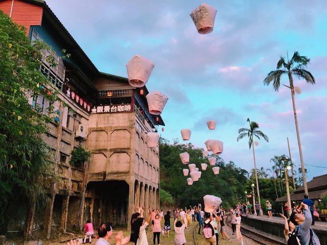 IMG_8298.JPG - 平溪天燈媒人進站