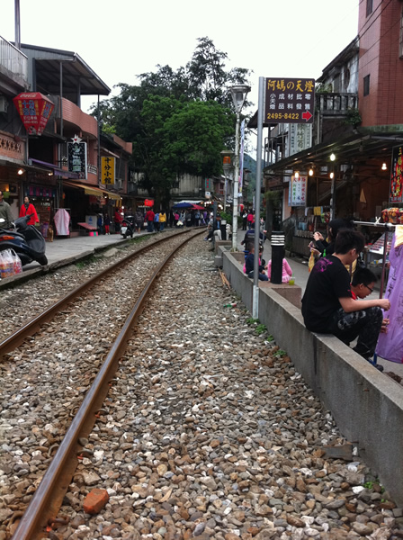 菁桐~平溪一日遊!一起祈福一下!