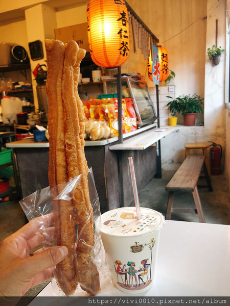 圓圓家出去玩-《新北景點》平溪老街輕旅行,美食連發吃不停、排隊香腸、平溪芋圓還有古早味美食等著你