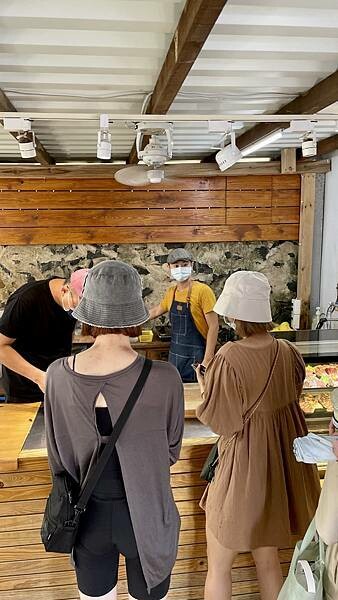 澎湖西嶼-古聚落中超人氣生魚片店-魚好。刺身專賣店