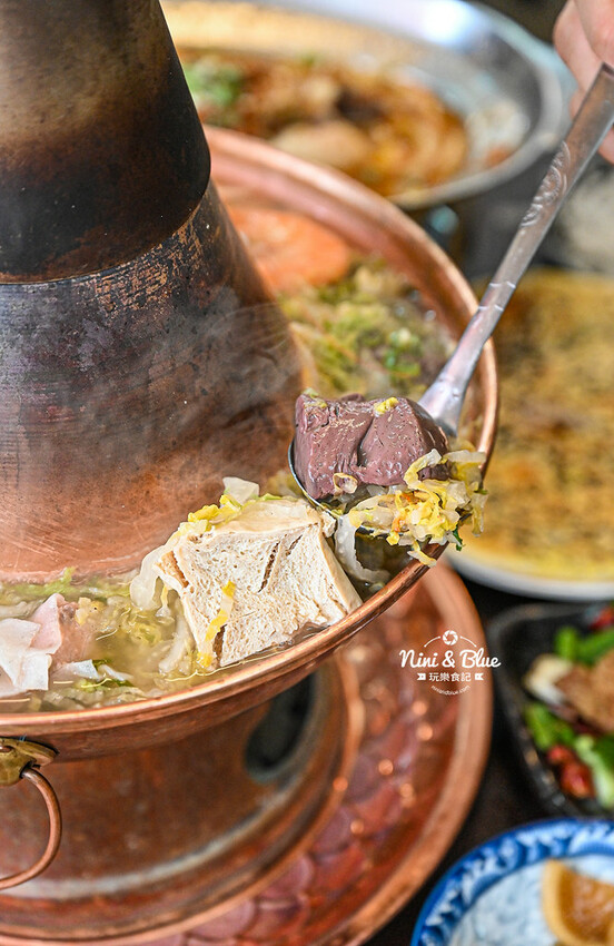 台中太平懷舊台菜餐廳,酸菜鍋和熱炒系列都好吃,價格實在、好停車 -妮妮布魯